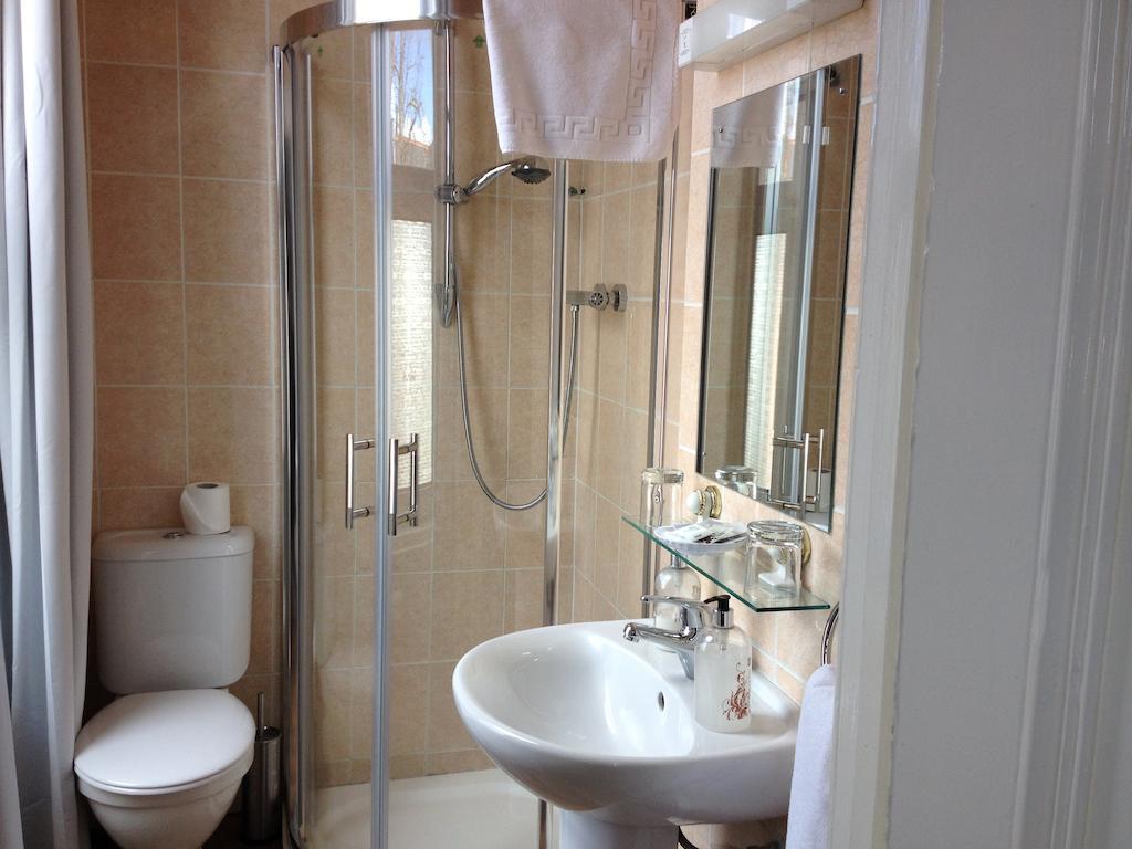 Windermere Guest House Belfast Room photo